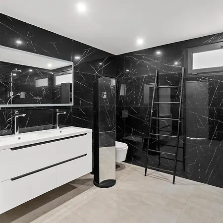 Havre De Paix Avec Prestige Cannes , Piscine Chauffee, Alarme, Cameras Parking Privee * Le Cannet